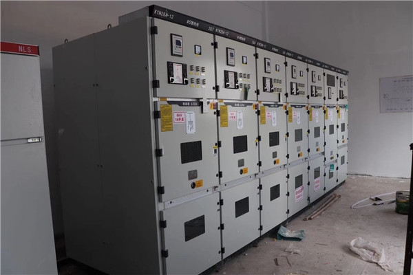 滕州愛瑞派出具電爐選用了我們瑞朗設備配電柜。